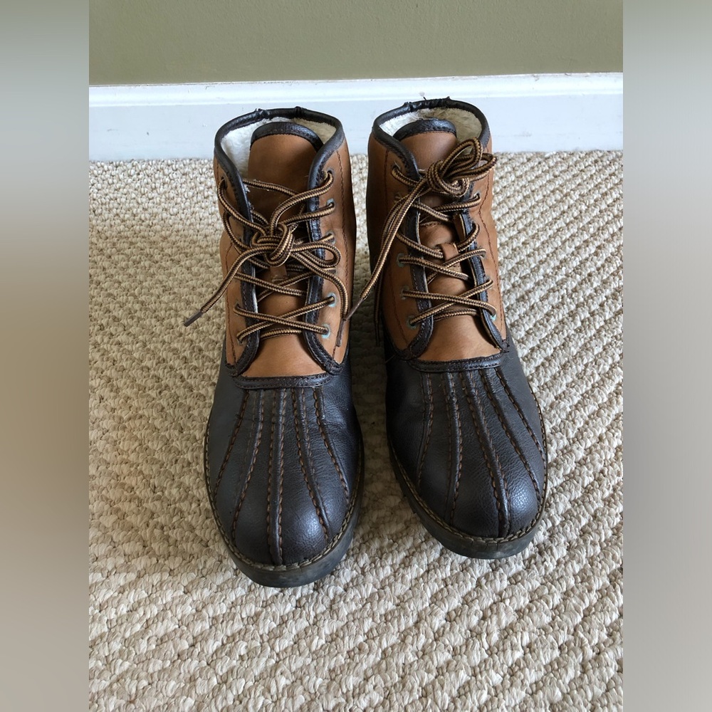 Madden Mens Brown fleeced lined Laced up Duck Boots Size 8.5